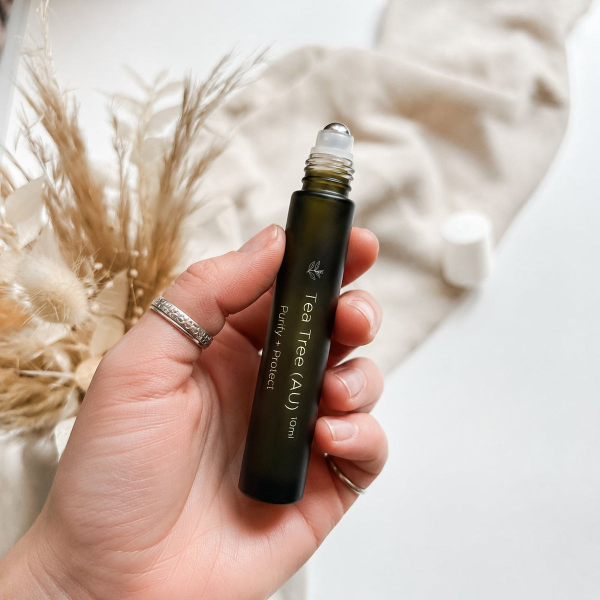 Tea Tree Essential Oil Roller — Clean Energy Reset for Mental Clarity, Focus & Emotional Balance